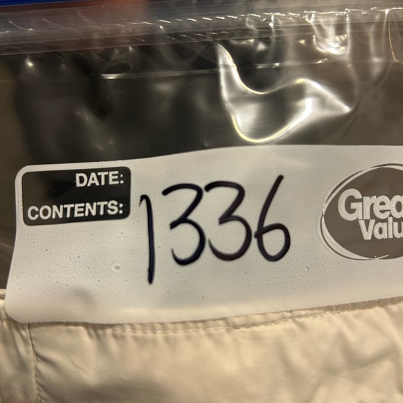 Adidas White Performance Women’s Shorts Size Small  (1336) - Picture 6 of 6